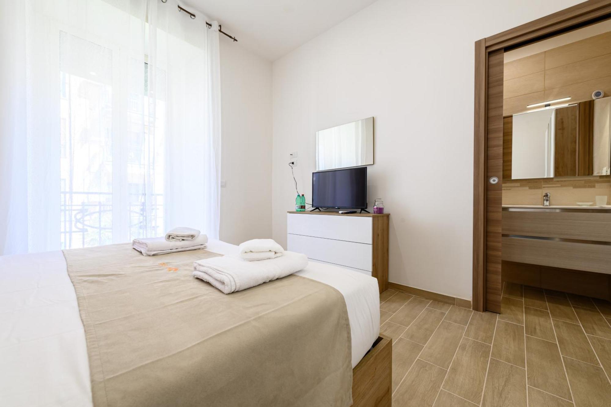 Apartamento Domus Romeo Nápoles Exterior foto